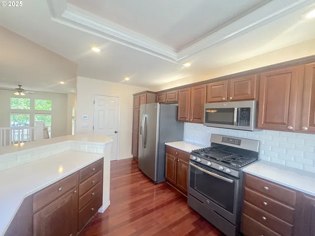 $399,999 | 6547 Northeast Brighton Street, Hillsboro, OR 97124