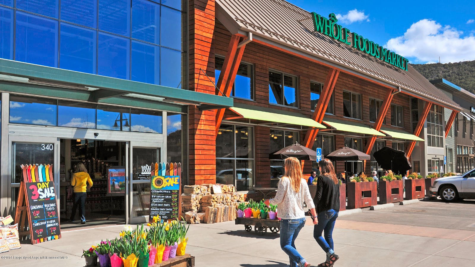 200 Evans Road, Unit 101 Basalt, CO 81621 - Photo 34 of 53 a view of street with sitting area