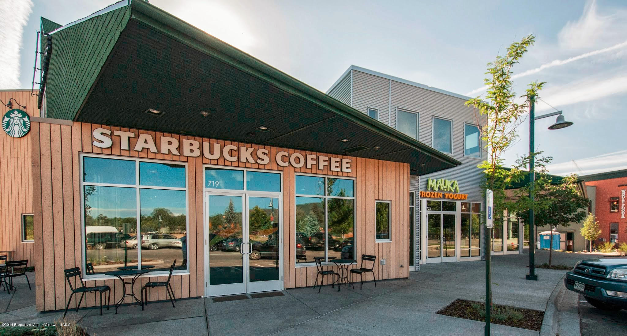 200 Evans Road, Unit 101 Basalt, CO 81621 - Photo 40 of 53 a building outdoor space with patio furniture and potted plants
