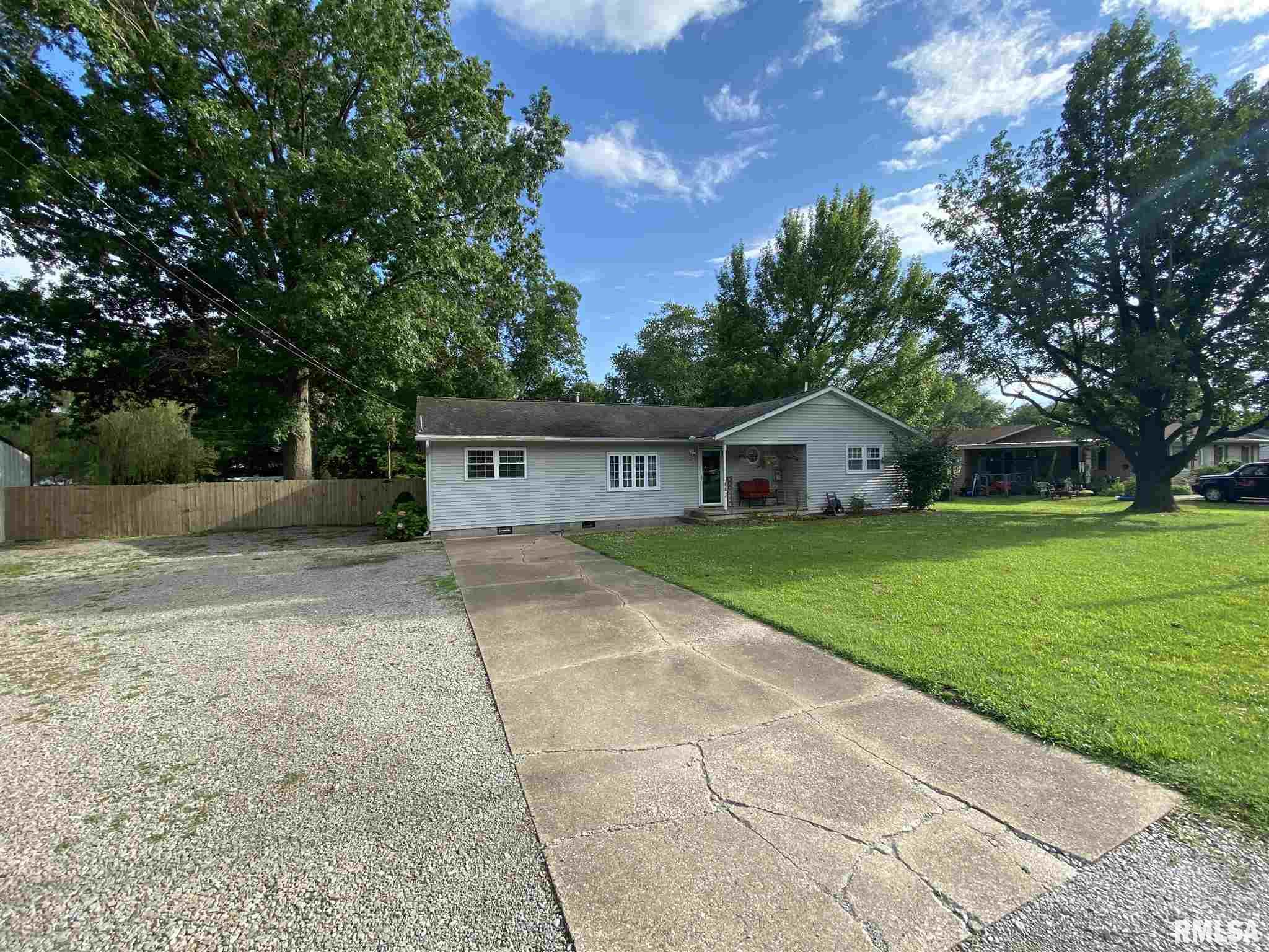 862 West Harrison Road Murphysboro, IL 62966 - Photo 2 of 50