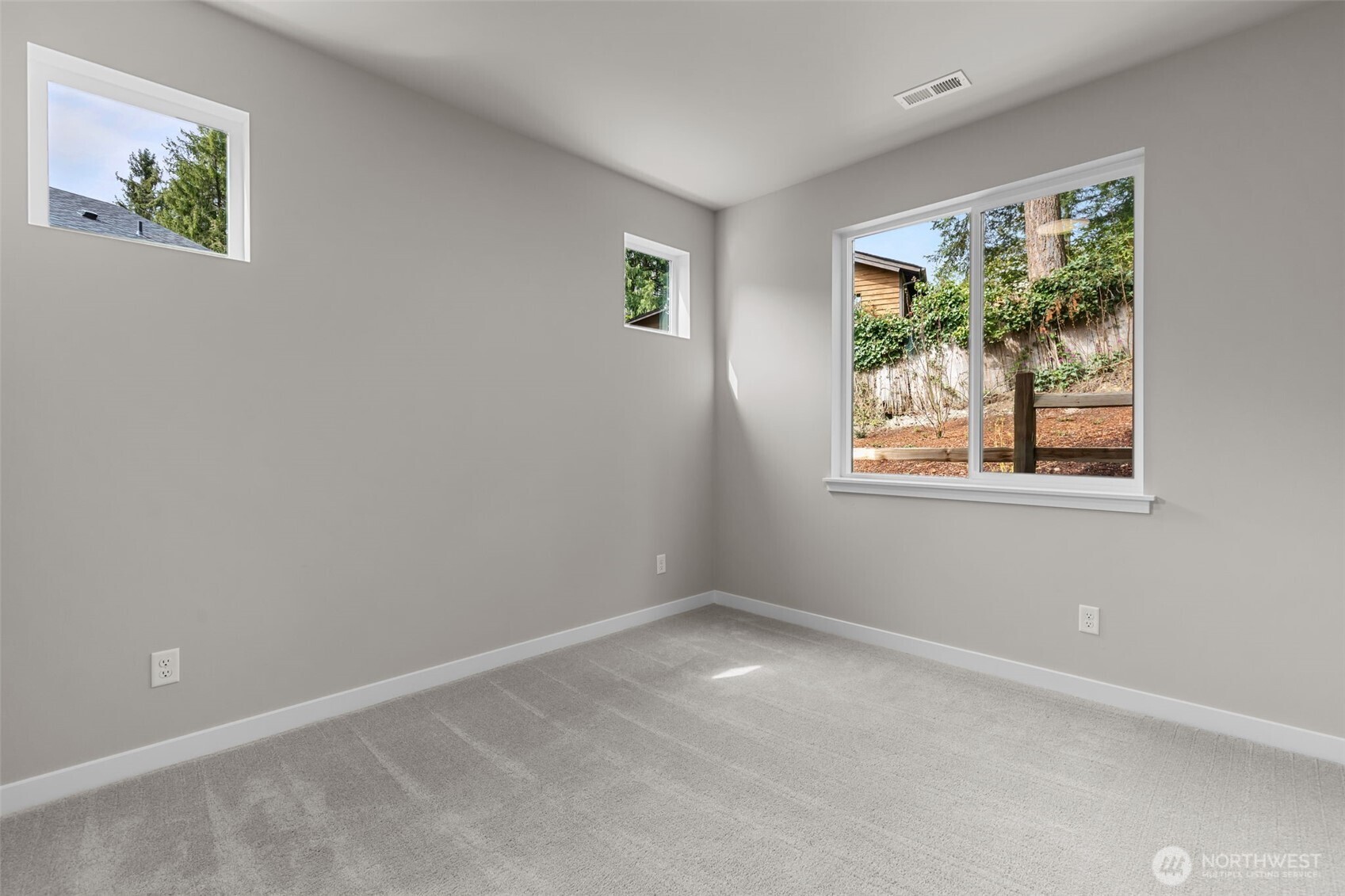 24224 Brier Road Brier, WA 98036 - Photo 15 of 19 a view of empty room with window