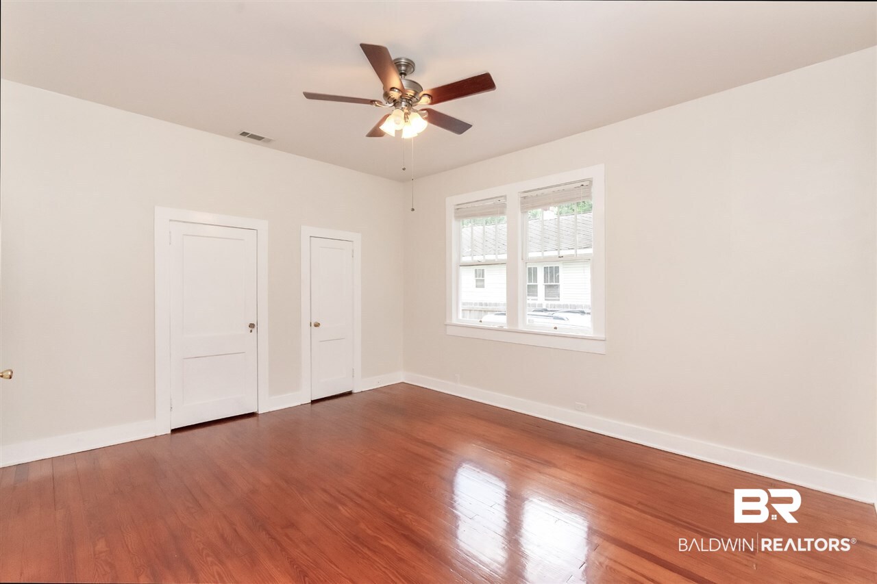 2056 Old Government Street Mobile, AL 36606 - Photo 13 of 36