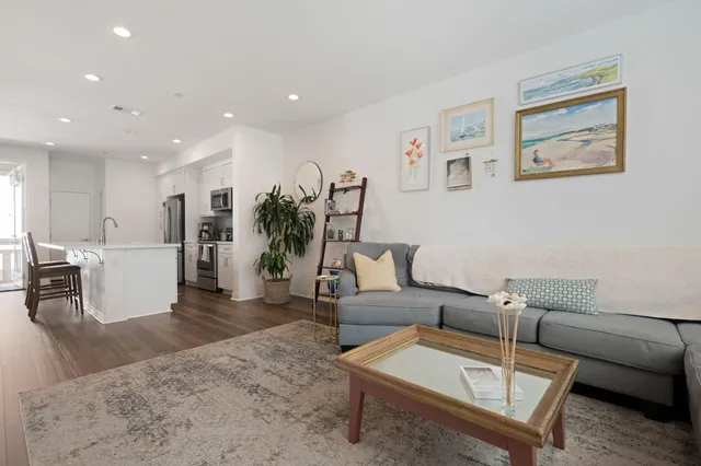 $1,055,000 | 507 Bolinas Way, Unit 103, Goleta, CA 93117