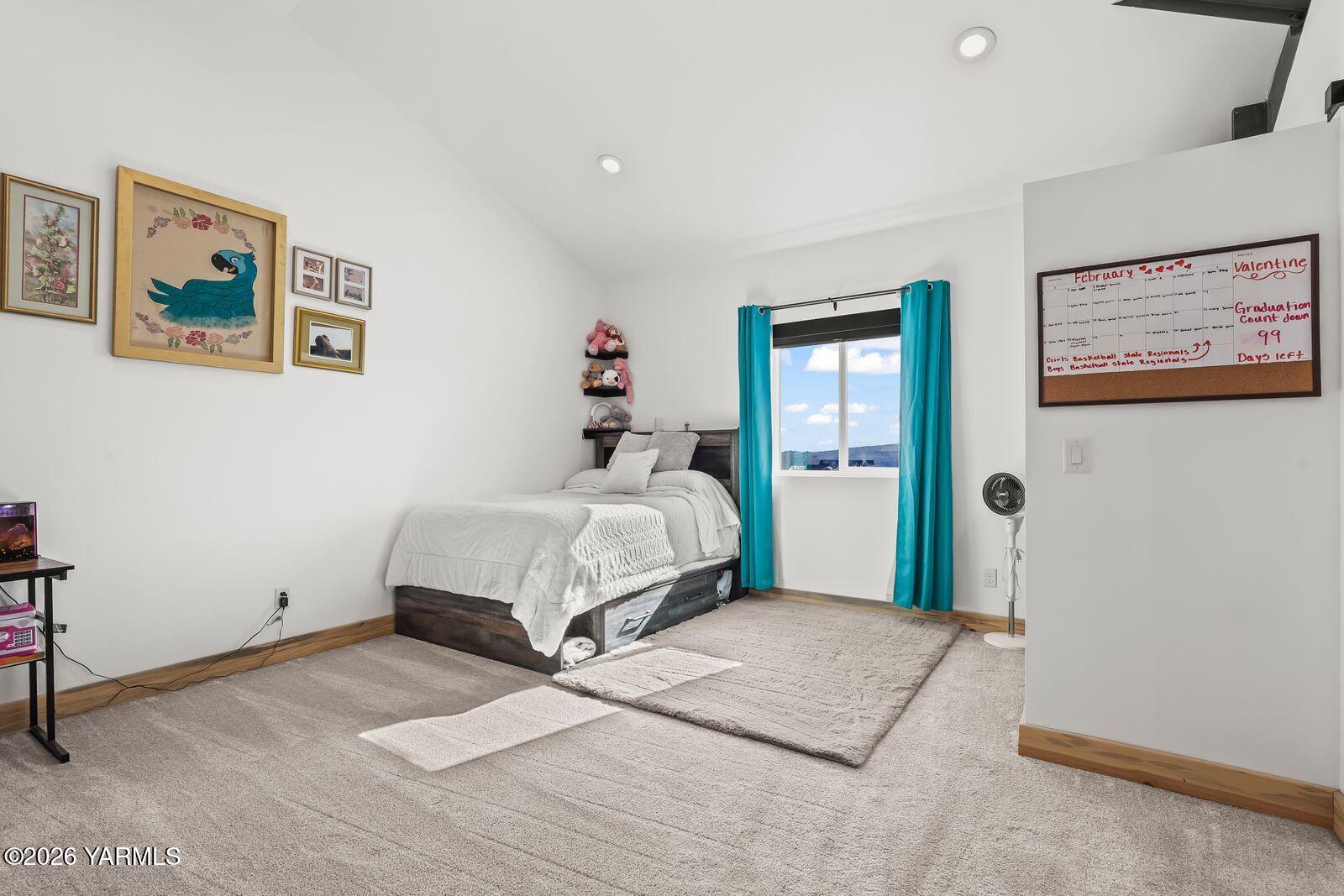 190 Gopher Road Selah, WA 98942 - Photo 24 of 48 23 Bedroom 2