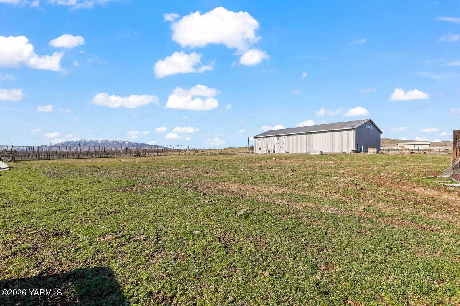 190 Gopher Road Selah, WA 98942 - Photo 41 of 48 a view of a ocean