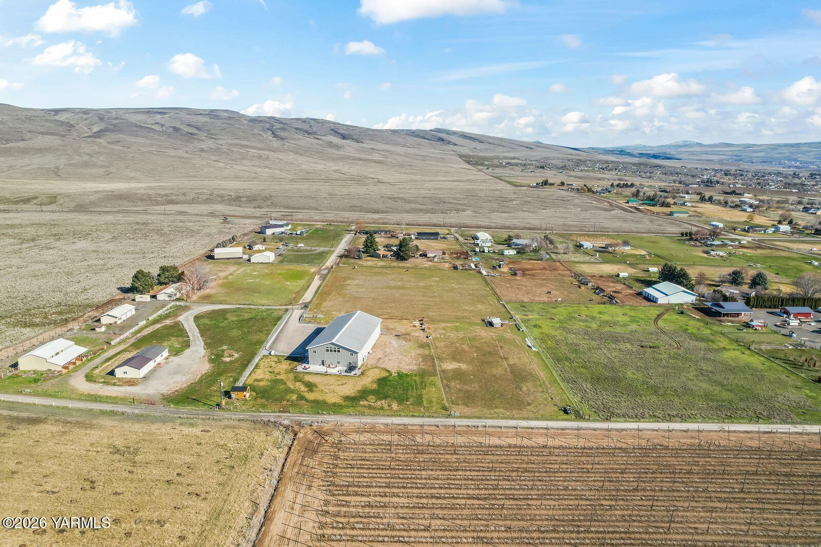 190 Gopher Road Selah, WA 98942 - Photo 46 of 48 a view of an ocean view