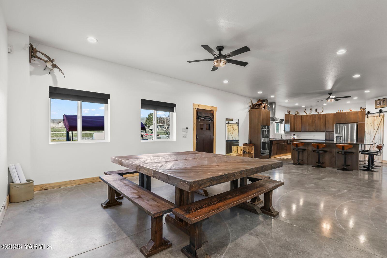 190 Gopher Road Selah, WA 98942 - Photo 7 of 48 6 Dining Room