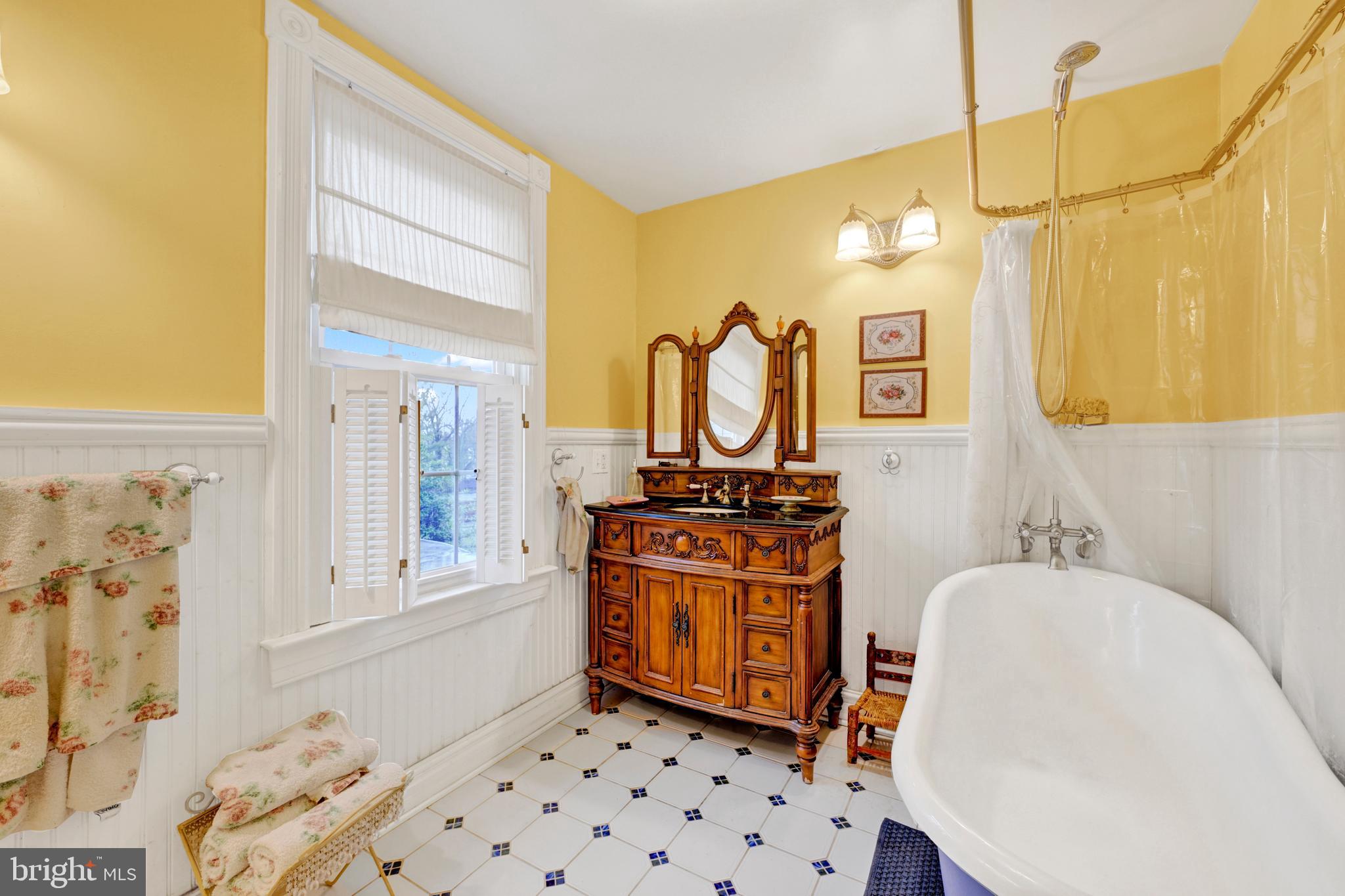 6500 Old Harford Road Baltimore, MD 21214 - Photo 18 of 31 FULL Bath on 2nd Level