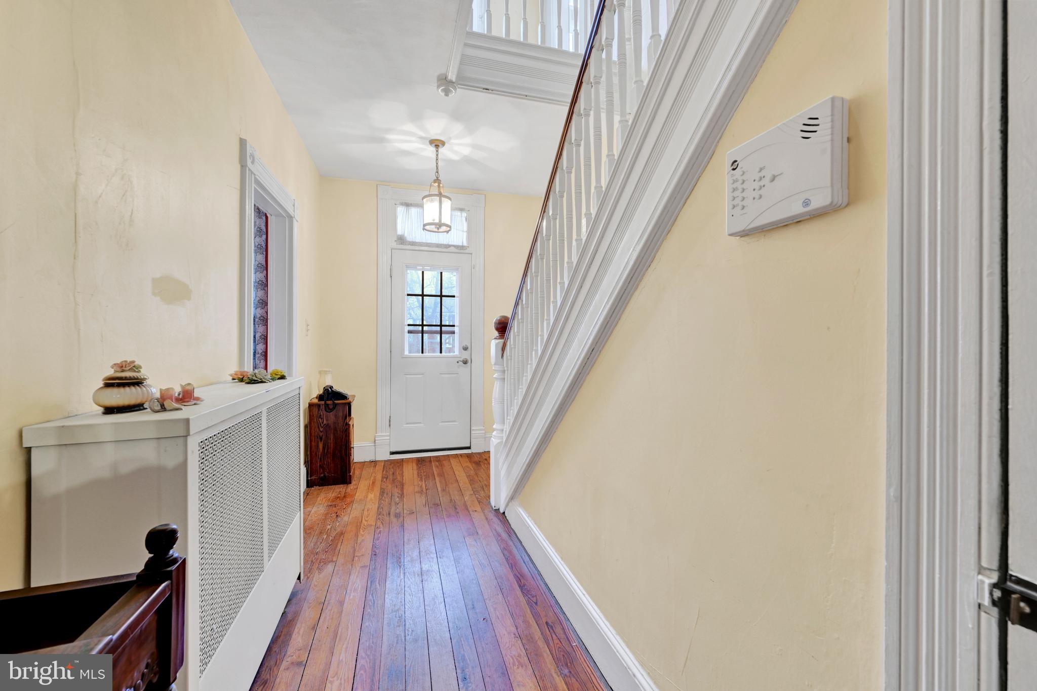 6500 Old Harford Road Baltimore, MD 21214 - Photo 3 of 31 Foyer