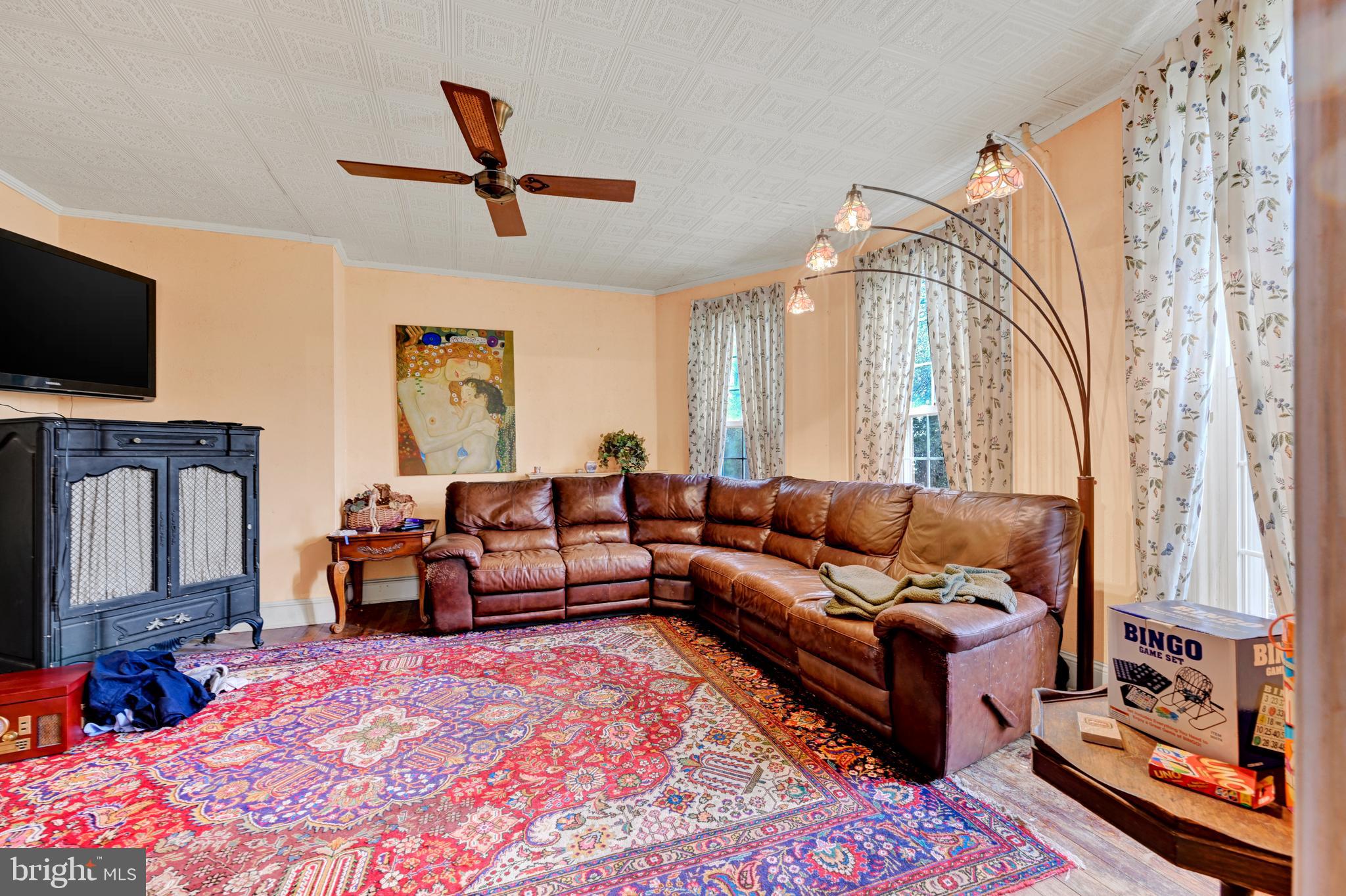 6500 Old Harford Road Baltimore, MD 21214 - Photo 4 of 31 Living Room