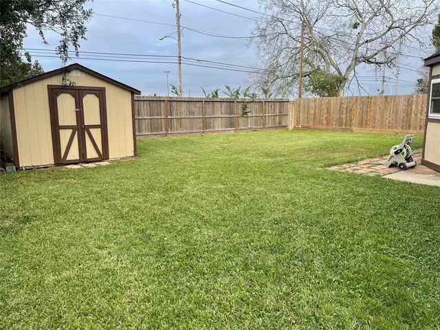 $239,900 | 1225 Clover Drive, Angleton, TX 77515