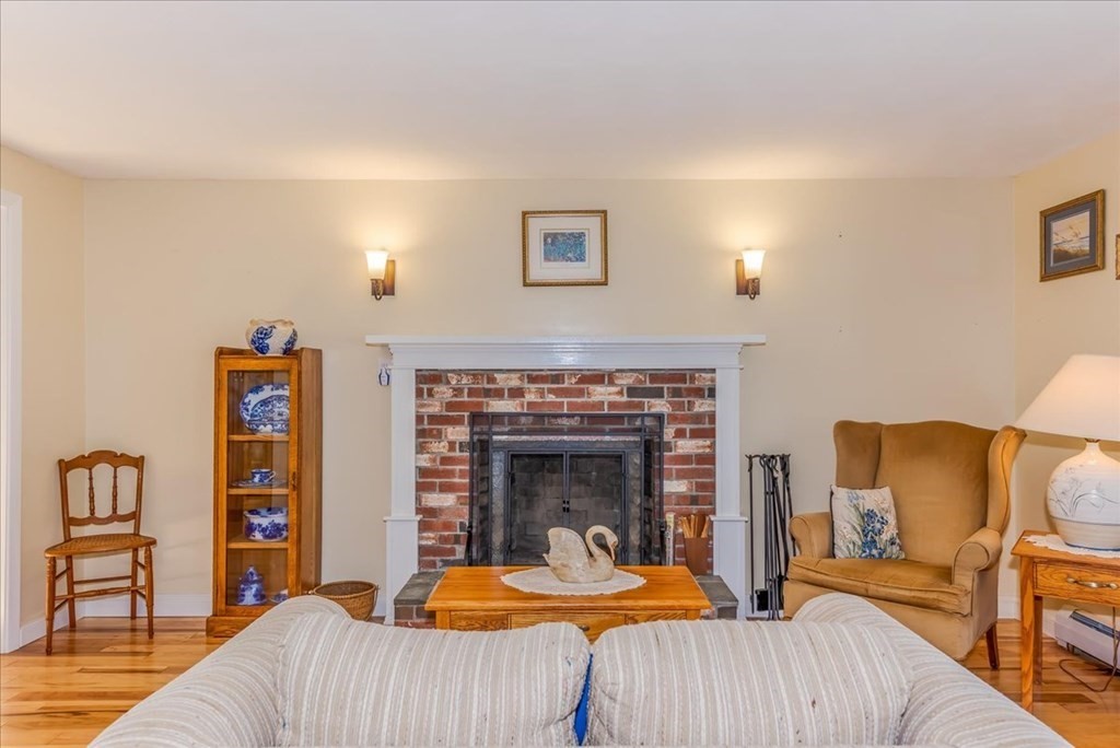 21 Craig Road Holland, MA 01521 - Photo 6 of 40