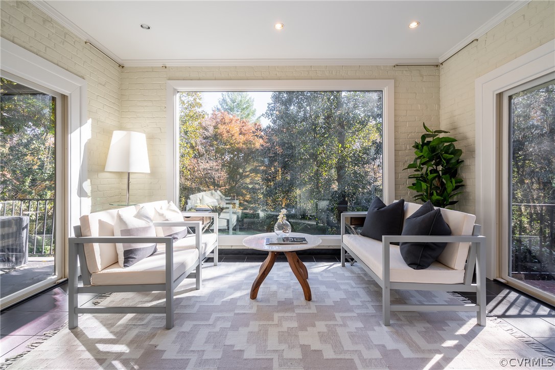 9 River Road Richmond, VA 23226 - Photo 11 of 46 Sun Room. Tile, Garden View.