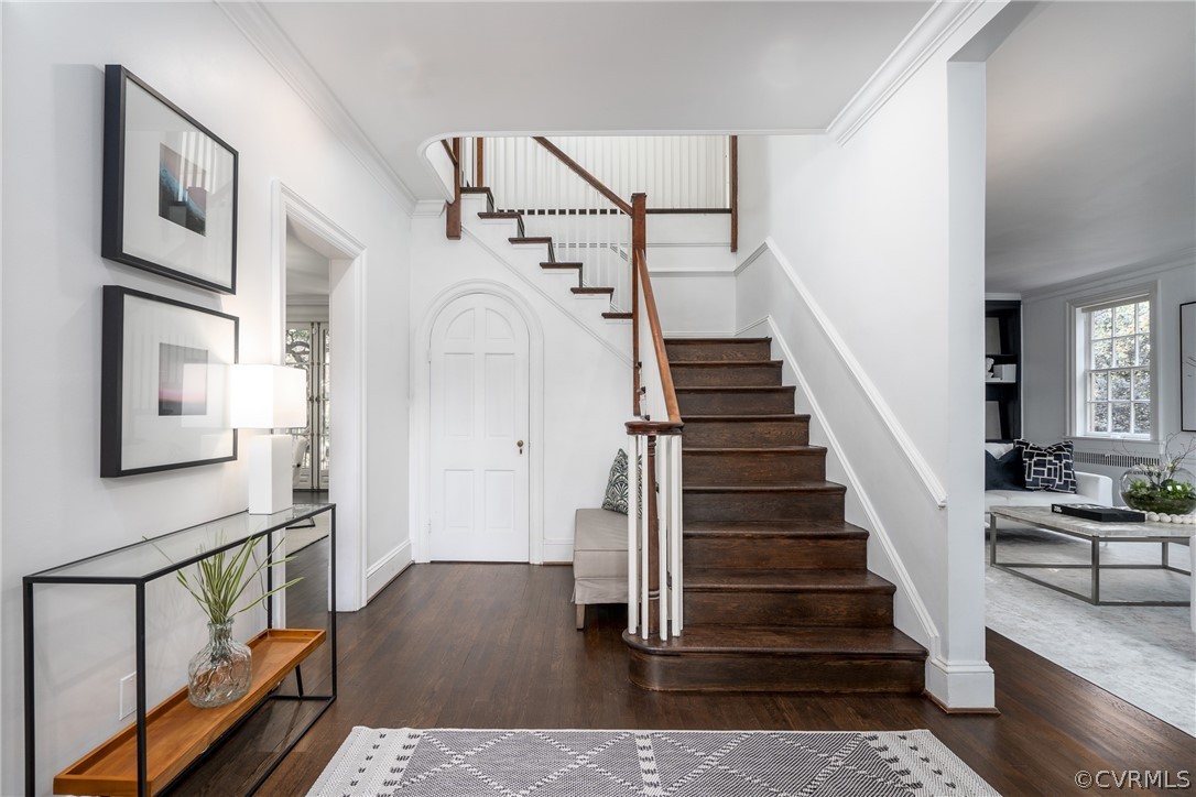 9 River Road Richmond, VA 23226 - Photo 2 of 46 Foyer. Hardwood, Crystal Chandelier.