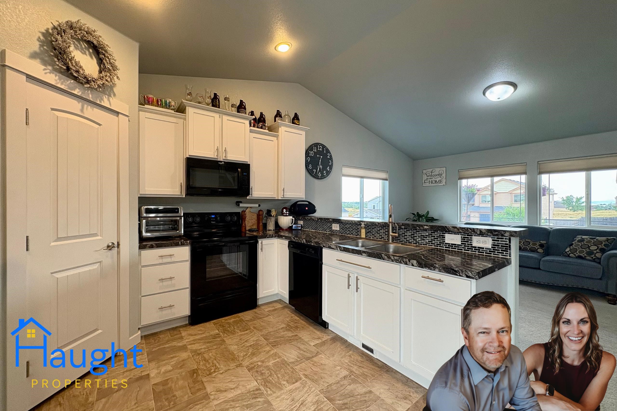 930 Flicker Street Douglas, WY 82633 - Photo 7 of 30
