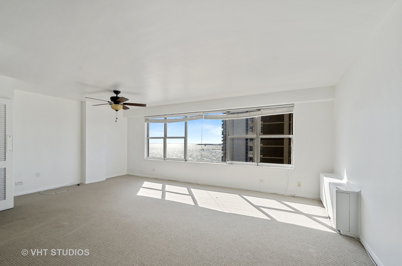 6157 North Sheridan Road, Unit 14K Chicago, IL 60660 - Photo 2 of 17