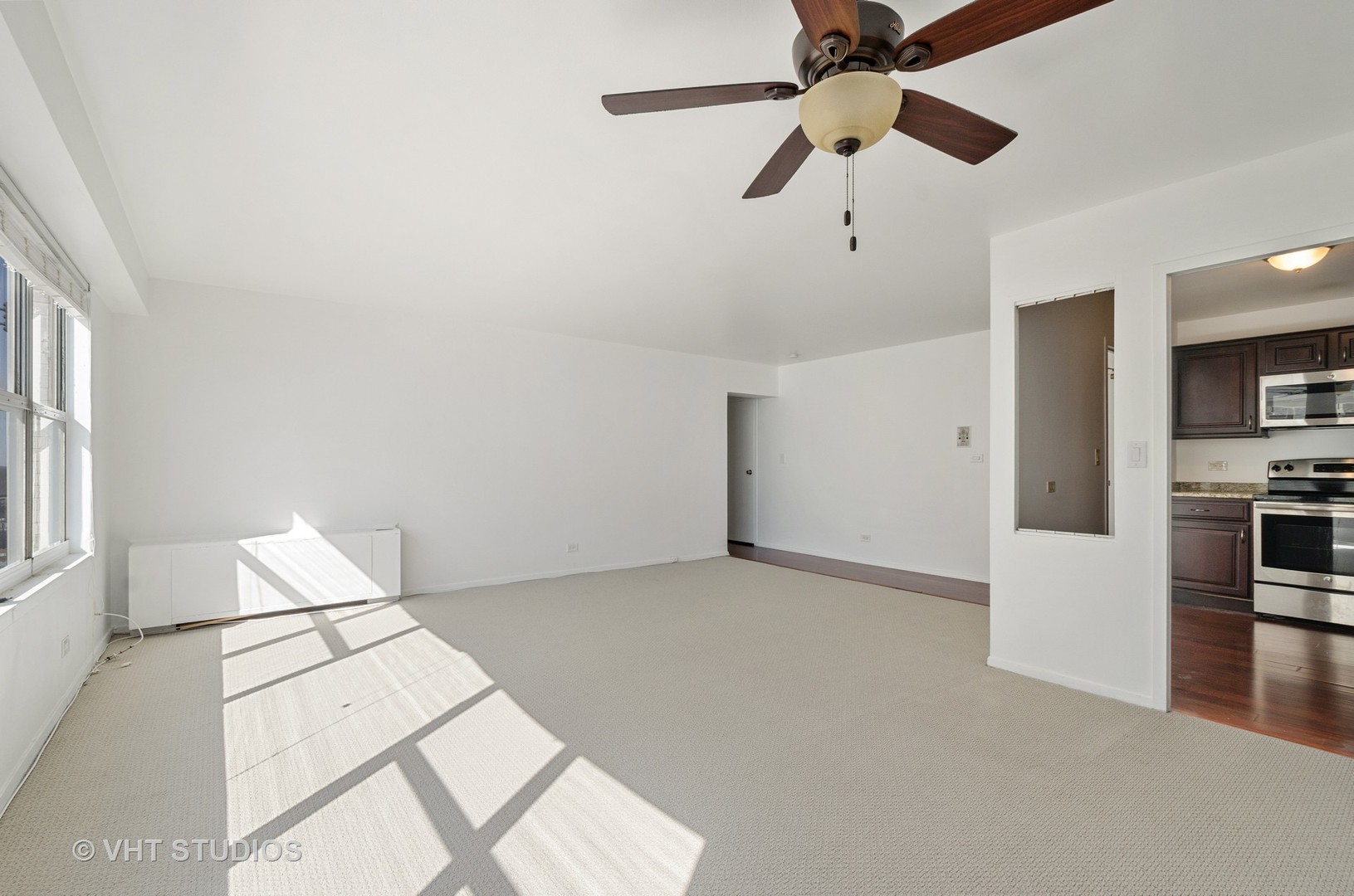 6157 North Sheridan Road, Unit 14K Chicago, IL 60660 - Photo 4 of 17