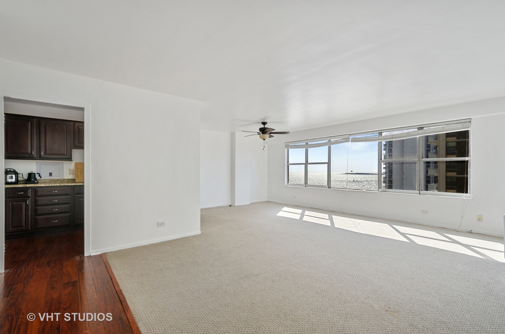 6157 North Sheridan Road, Unit 14K Chicago, IL 60660 - Photo 5 of 17