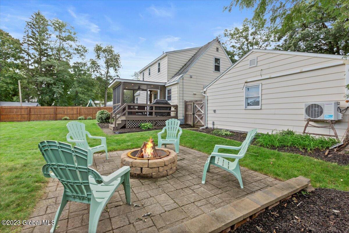 14 Merrill Street Colonie, NY 12205 - Photo 28 of 33 32-MW2_1002