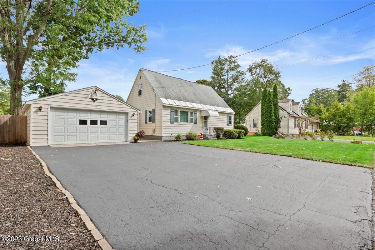 14 Merrill Street Colonie, NY 12205 - Photo 3 of 33 24-MW2_0963