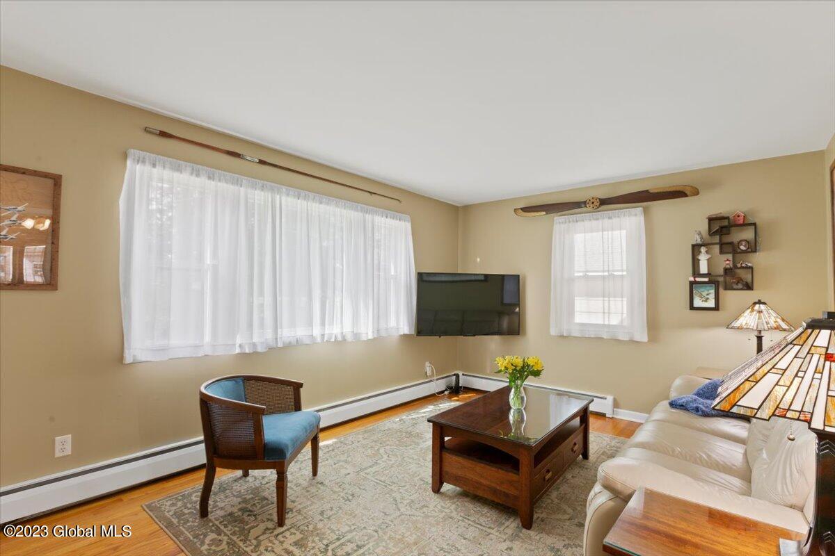 14 Merrill Street Colonie, NY 12205 - Photo 5 of 33 07-MW2_0887