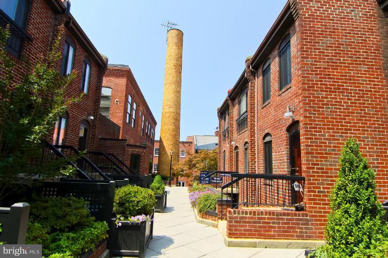 1070 Paper Mill Court, Unit 1070 Washington, DC 20007 - Photo 2 of 11 Exterior (General)