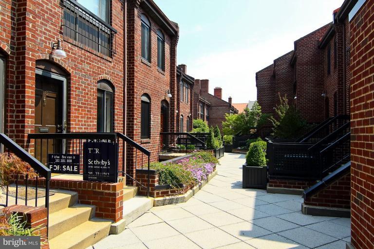 1070 Paper Mill Court, Unit 1070 Washington, DC 20007 - Photo 10 of 11 Exterior (General)