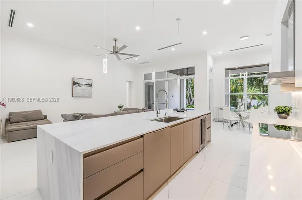 $2,894,000 | 11780 Northeast 8th Avenue, Biscayne Park, FL 33161