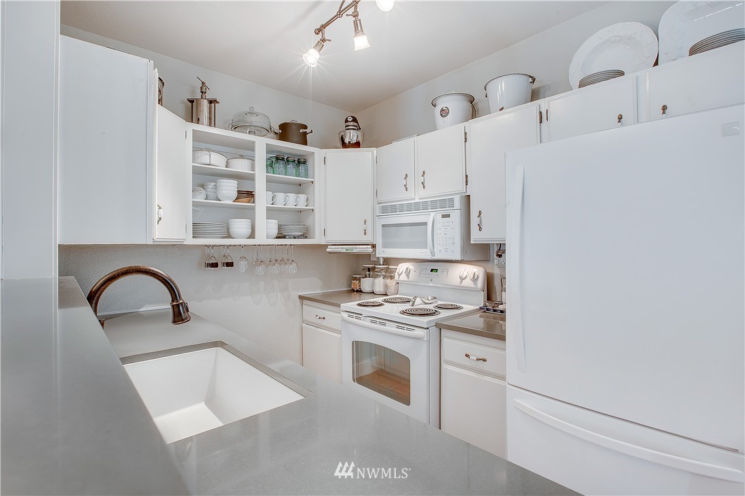 557 North 72nd Street Seattle, WA 98103 - Photo 11 of 25 Gallery Image 11