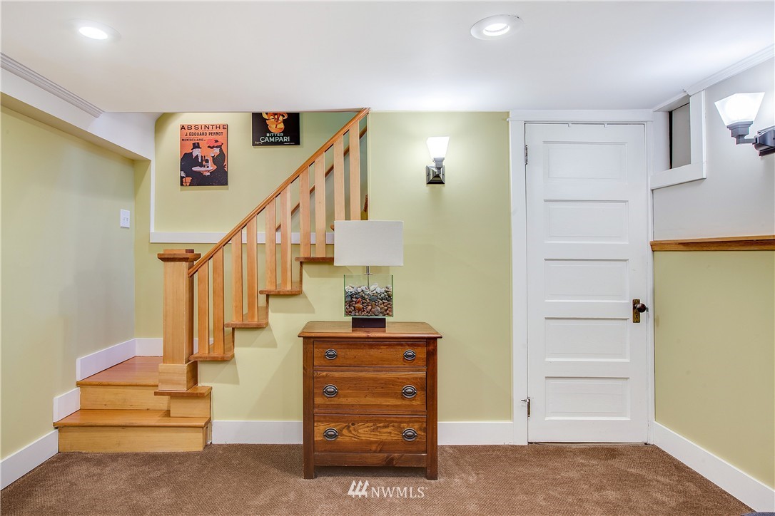 557 North 72nd Street Seattle, WA 98103 - Photo 18 of 25 Gallery Image 18
