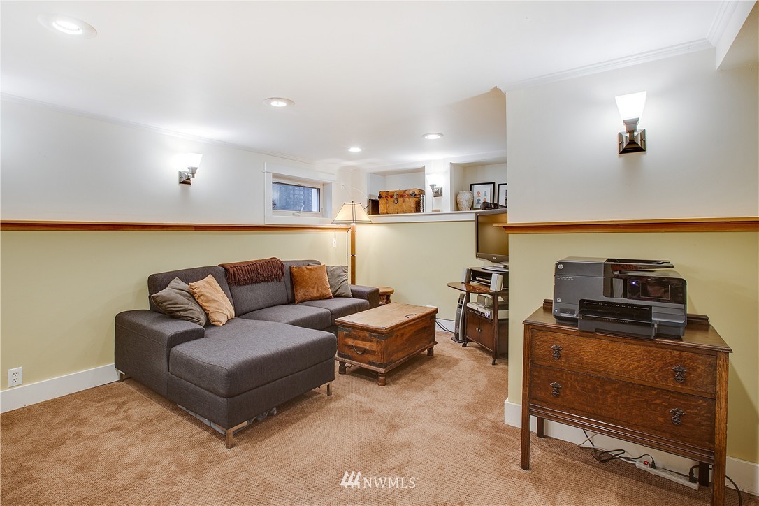 557 North 72nd Street Seattle, WA 98103 - Photo 19 of 25 Gallery Image 19