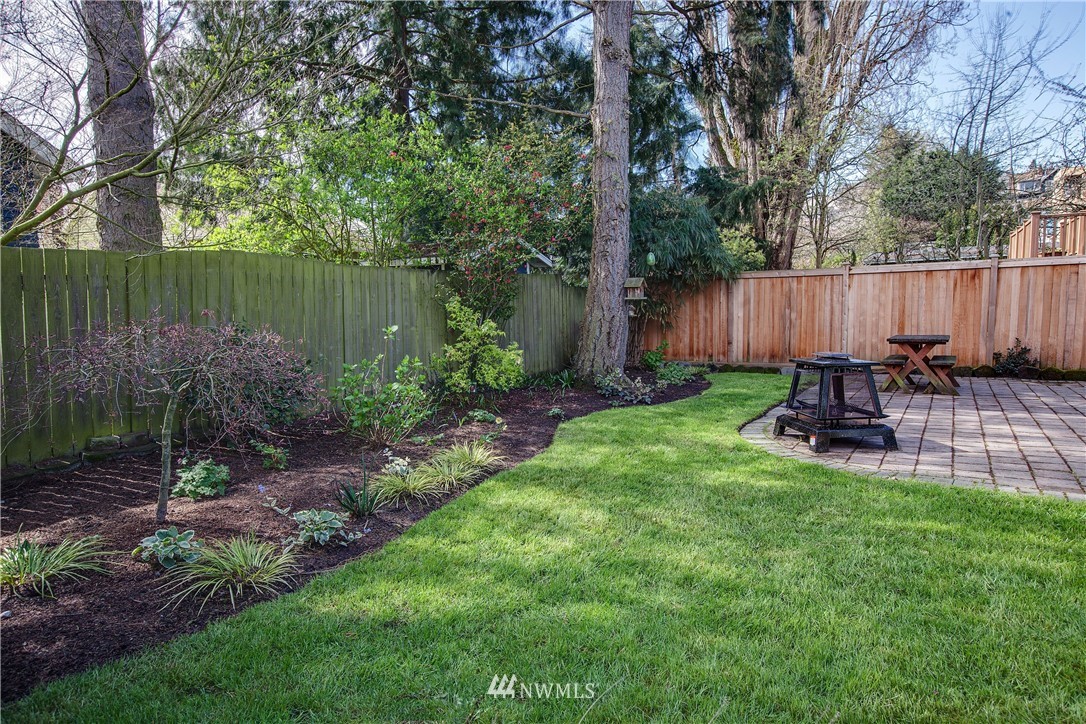 557 North 72nd Street Seattle, WA 98103 - Photo 23 of 25 Gallery Image 23