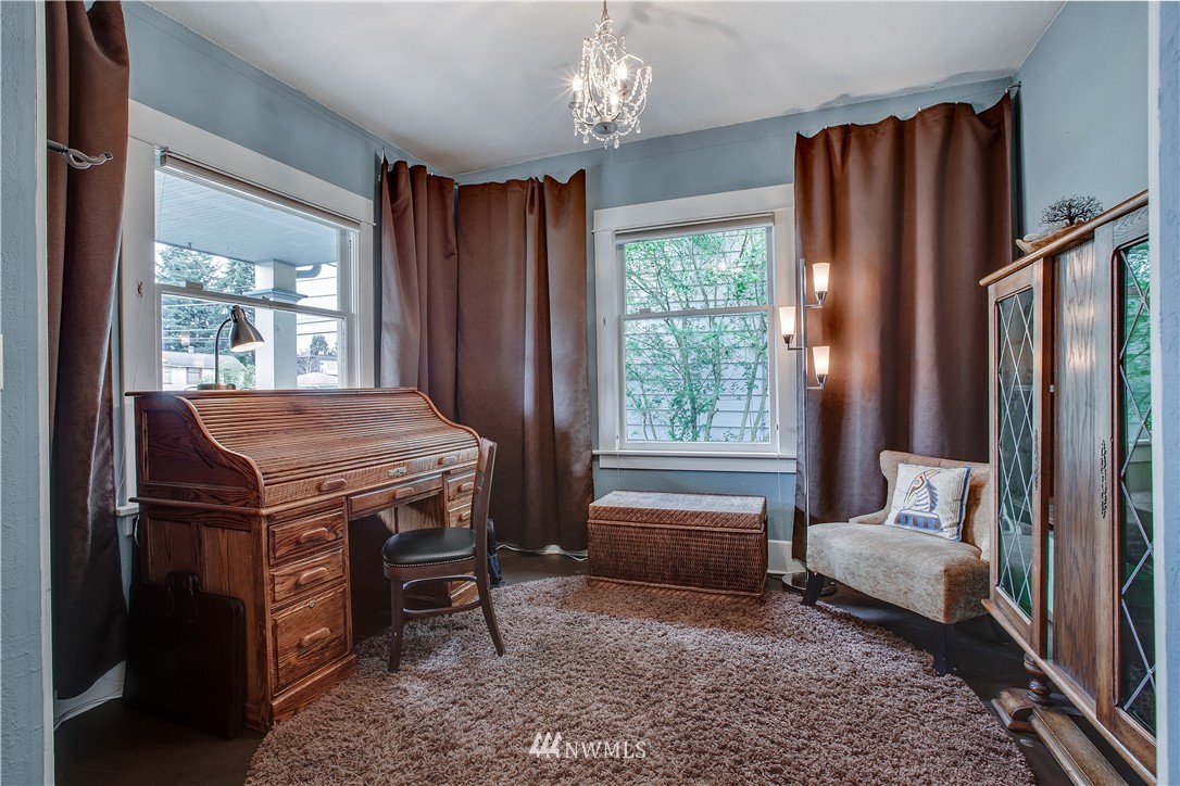 557 North 72nd Street Seattle, WA 98103 - Photo 6 of 25 Gallery Image 6
