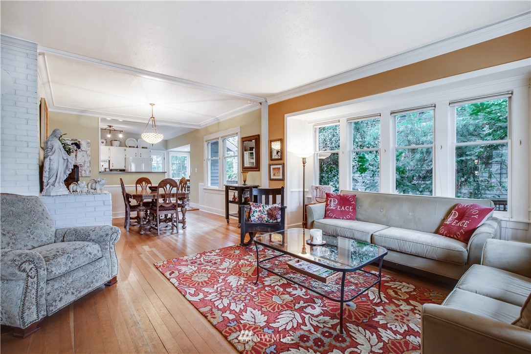 557 North 72nd Street Seattle, WA 98103 - Photo 8 of 25 Gallery Image 8