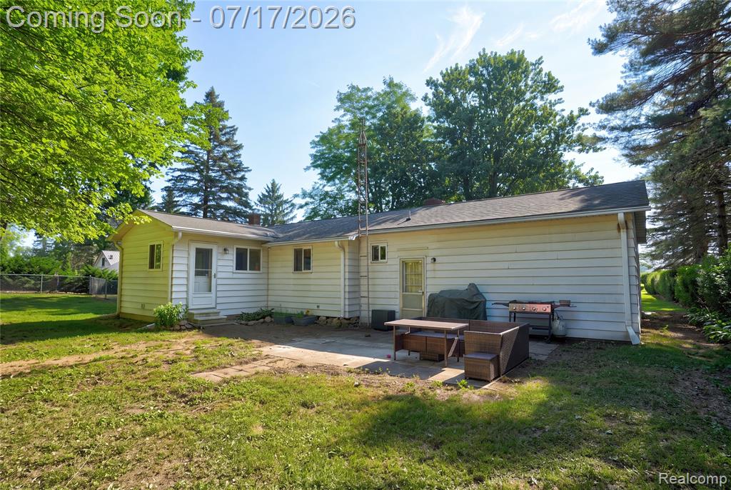 11255 Center Road Clio, MI 48420 - Photo 5 of 37