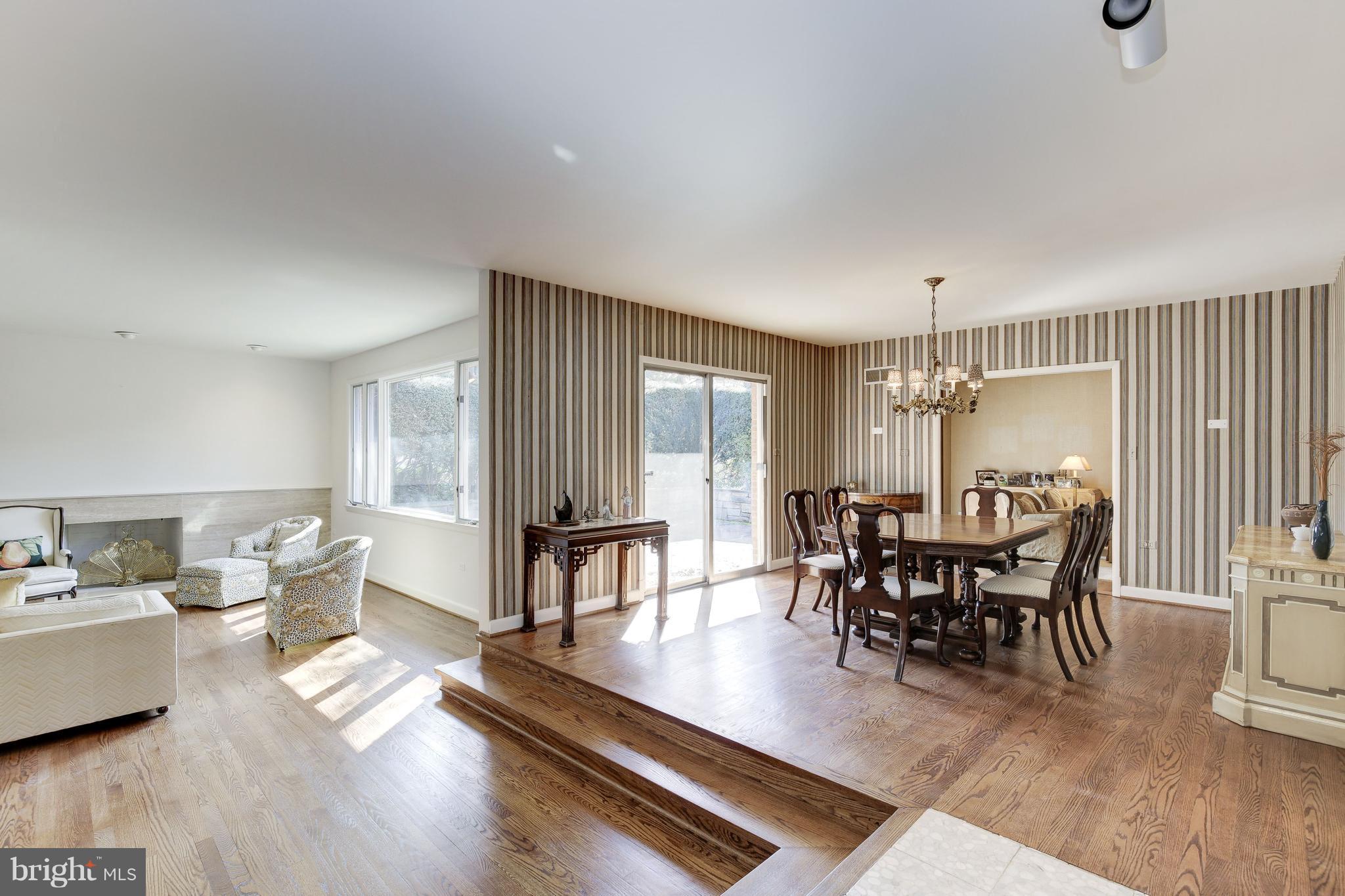 5829 Plainview Road Bethesda, MD 20817 - Photo 6 of 28 Dining Room/Living Room