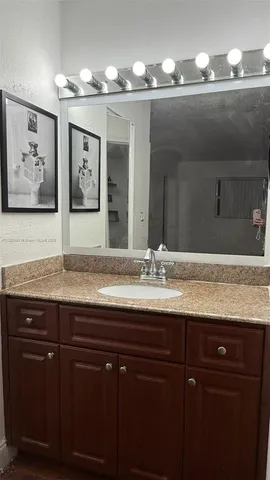 $179,000 | Inverrary, Lauderhill, FL 33319