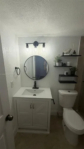 $179,000 | Inverrary, Lauderhill, FL 33319