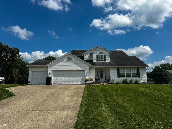 $389,900 | 323 Woodfield Drive, Batesville, IN 47006