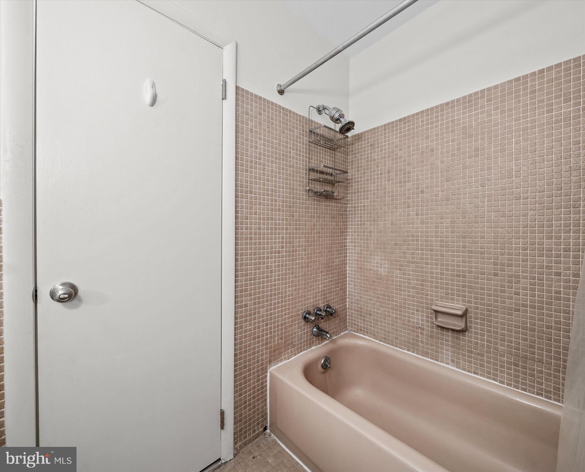 7 Rockford Road, Unit D21 Wilmington, DE 19806 - Photo 18 of 25
