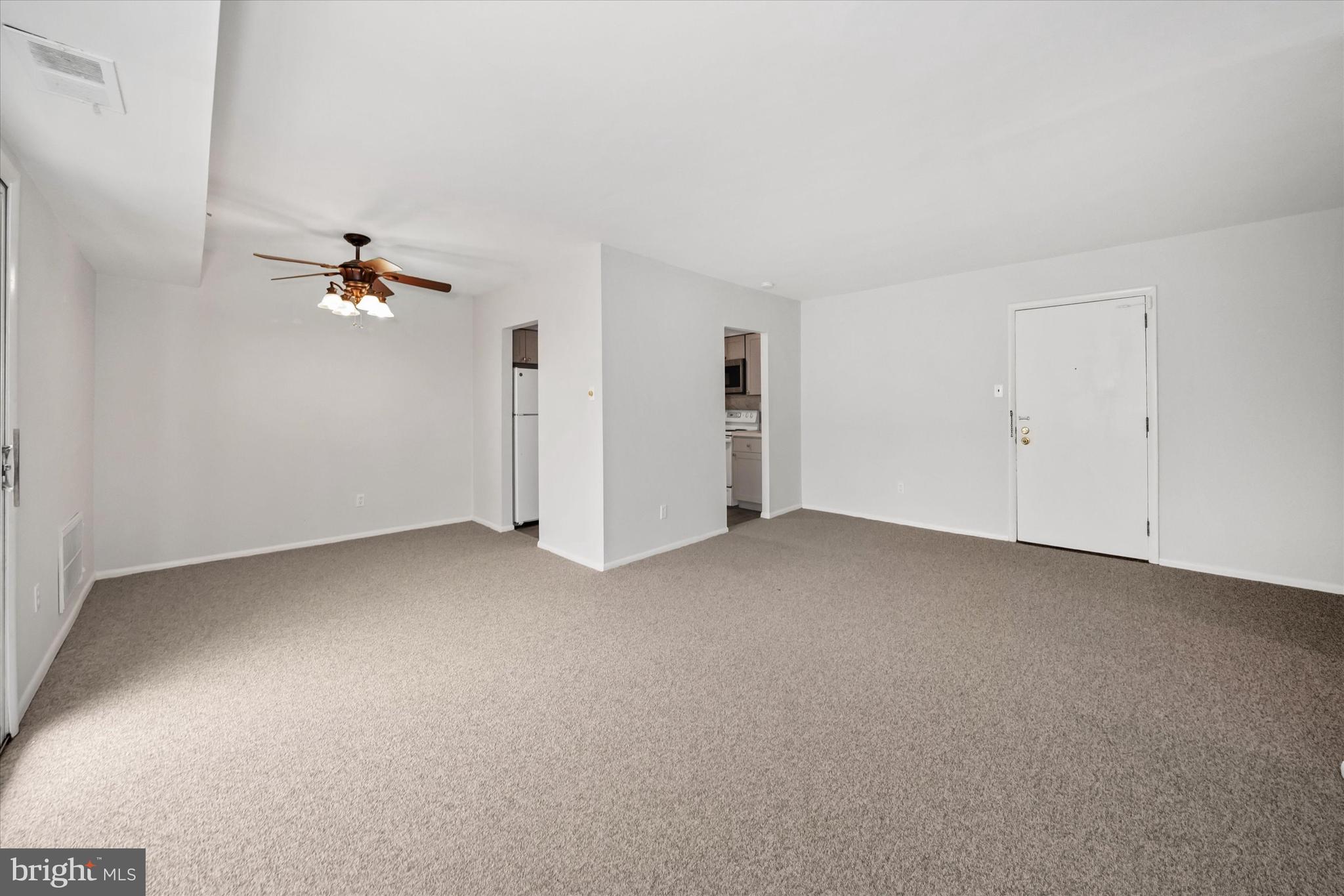 7 Rockford Road, Unit D21 Wilmington, DE 19806 - Photo 5 of 25