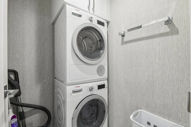 $2,799,000 | 100 Hilton Avenue, Unit 901, Garden City, NY 11530