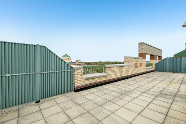 $2,799,000 | 100 Hilton Avenue, Unit 901, Garden City, NY 11530