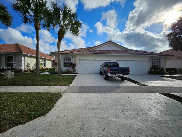 $393,000 | 6785 Southeast Warwick Lane, Stuart, FL 34997