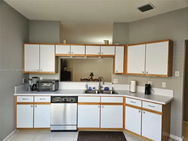 $393,000 | 6785 Southeast Warwick Lane, Stuart, FL 34997