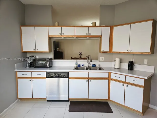 $393,000 | 6785 Southeast Warwick Lane, Stuart, FL 34997