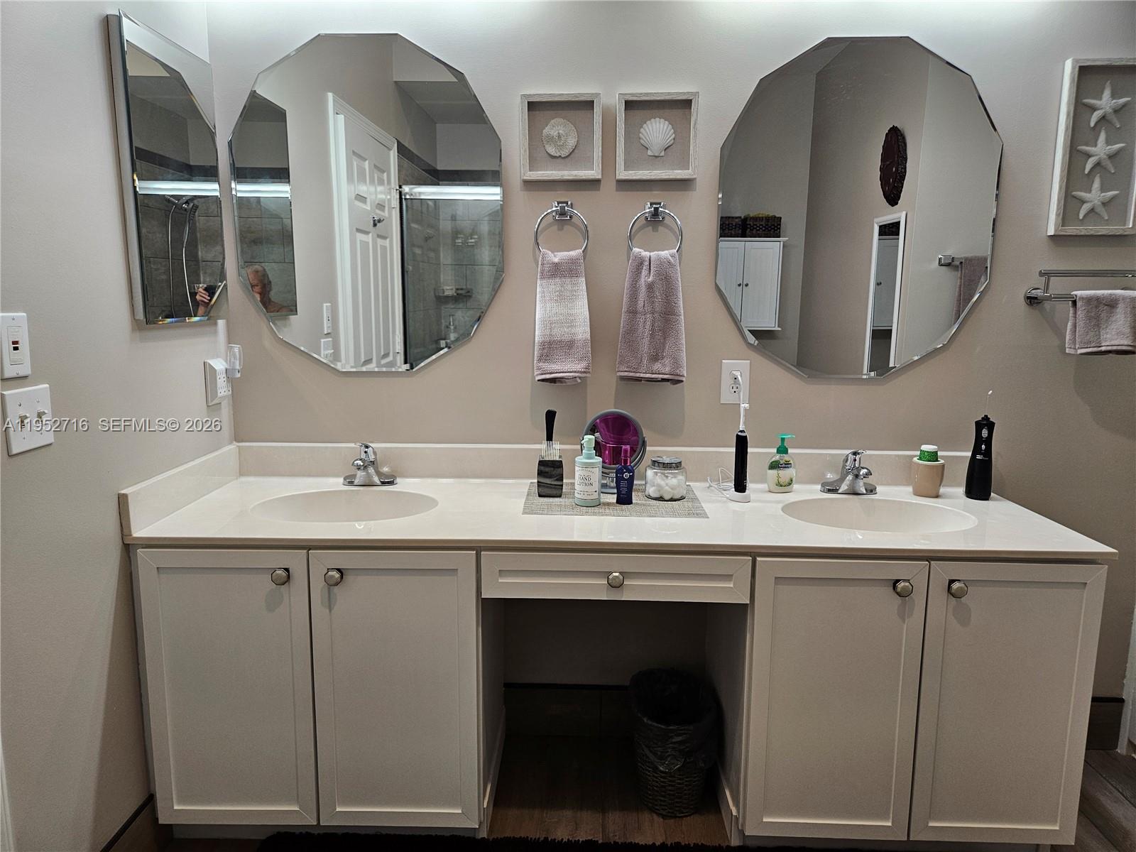 6785 Southeast Warwick Lane Stuart, FL 34997 - Photo 10 of 53