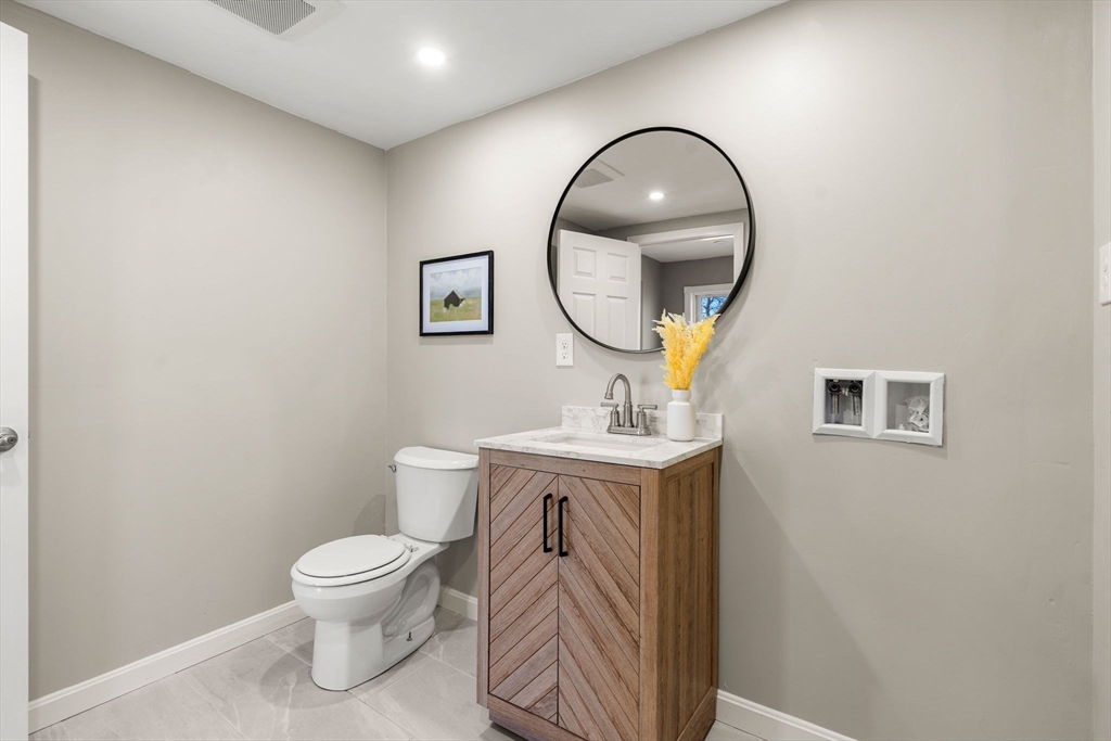 25 River Road Merrimac, MA 01860 - Photo 8 of 33 Gallery Image 8