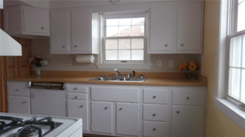 1030 Hastie Road Pittsburgh, PA 15234 - Photo 6 of 19 Closer view of one side of the kitchen