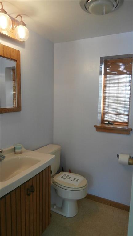 1030 Hastie Road Pittsburgh, PA 15234 - Photo 9 of 19 Master Bath freshly painted